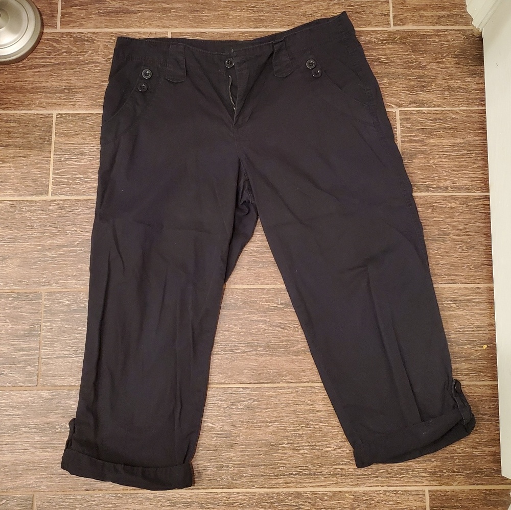 Calvin Klein Black Capris
